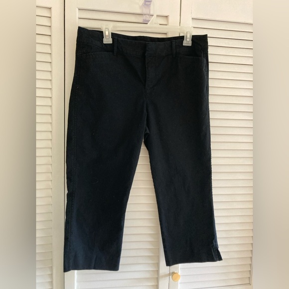 Old Navy Pants - Women's Old Navy  Black Cotton Pixie Midrise Crop Pants Size 10